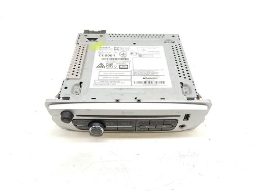 Used Radio RENAULT MEGANE III Hatchback (BZ0/1_, B3_) [2008-2025]  24110230