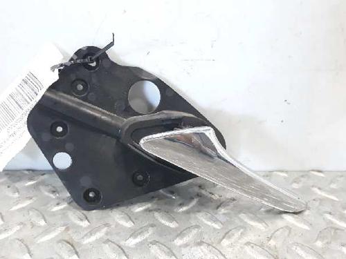 Used Front left interior door handle MERCEDES-BENZ VITO / MIXTO Van (W639) [2003-2025]  5884429
