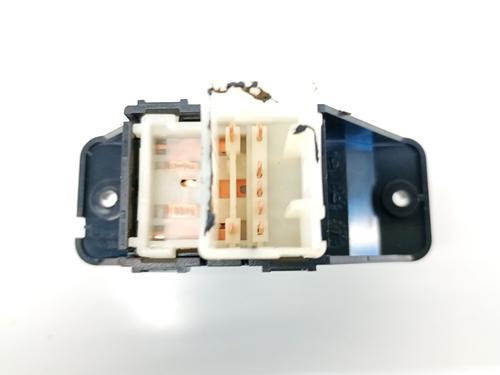 Right front window switch KIA STONIC (YB) 1.0 T-GDi Eco-Dynamics+ | BP38179257I26 - Image 4