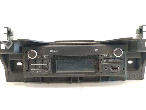 Used Radio RENAULT KANGOO Express (FW0/1_) 1.5 dCi 90 (FW0G, FW05, FW08, FW11) (90 hp) 26217761