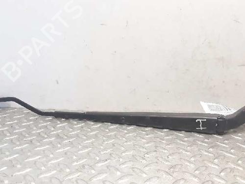 Used Front windshield wiper arm TOYOTA COROLLA (_E12_) [2001-2008]  5821962