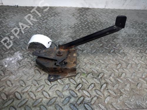 Used Hood lock KIA SORENTO I (JC) 2.5 CRDi 4WD (140 hp) 16721405