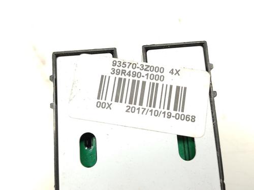 Left front window switch HYUNDAI i40 I (VF) 1.7 CRDi | BP6433492I27 - Image 4