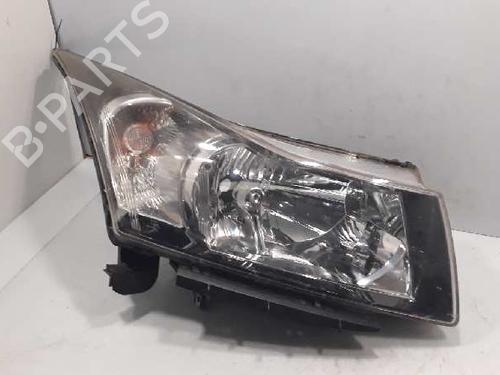Used Right headlight CHEVROLET CRUZE Hatchback (J305) [2010-2025]  4862559