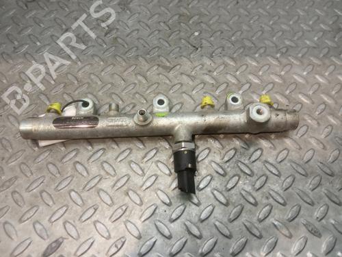 Used Injection rail CITROËN C5 I (DC_) 2.0 HDi (DCRHZB, DCRHZE) (109 hp) 8854664