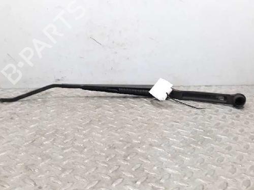 Used Front windshield wiper arm MAZDA 6 Hatchback (GG) 2.0 DI (GG14) (143 hp) 6951247