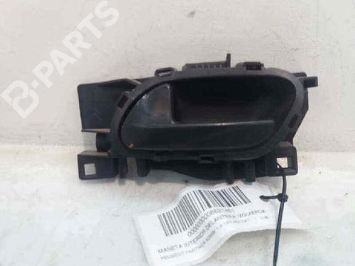 Used Front left interior door handle Front left interior door handle PEUGEOT PARTNER Box Body/MPV 1.6 HDi (75 hp) 4647779 4647779