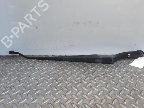 Used Front windshield wiper arm KIA SPORTAGE II (JE_, KM_) 2.0 CRDi (140 hp) 8215800