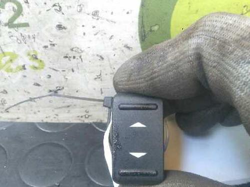 Used Right rear window switch FORD FOCUS II (DA_, HCP, DP) 1.8 TDCi (115 hp) 3056716