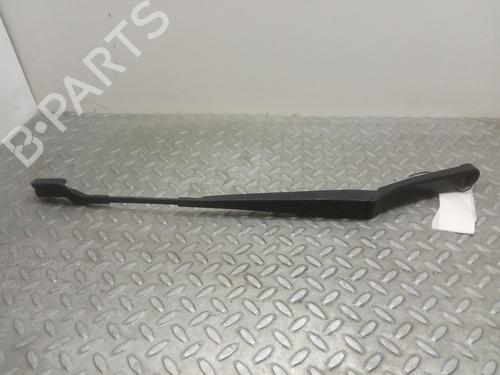 Used Front windshield wiper arm VW GOLF V (1K1) 1.9 TDI (105 hp) 9235060