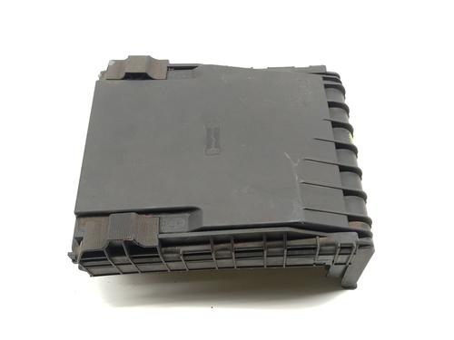 Zekeringkast VW PASSAT B6 (3C2) 2.0 TDI 16V (140 hp) 29473585