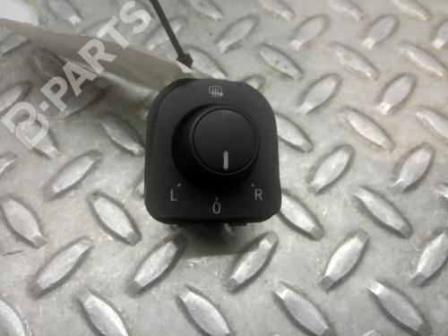 switch-seat-leon-5f1-16-tdi-5f0959565d-2012-2013-2014-2015-2016-2017-2018-2019-2020-2021-10955009 main image