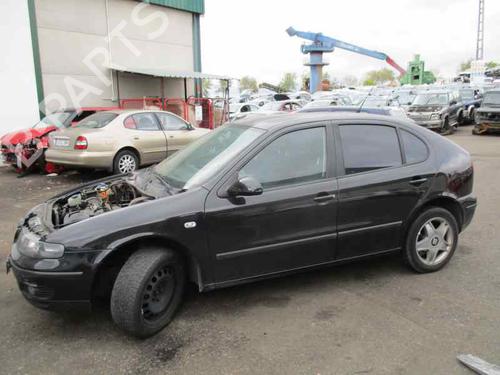 Left front fog light SEAT LEON (1M1)  | BP3046803C30 