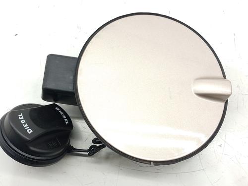 fuel-flap-opel-antara-a-l07-2006-2007-2008-2009-2010-2011-2012-2013-2014-2015-2016-2017-33621604 main image