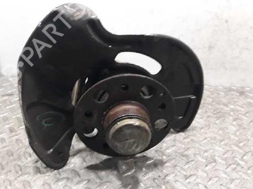 Used Left front steering knuckle MERCEDES-BENZ C-CLASS (W203) [2000-2007]  3071286