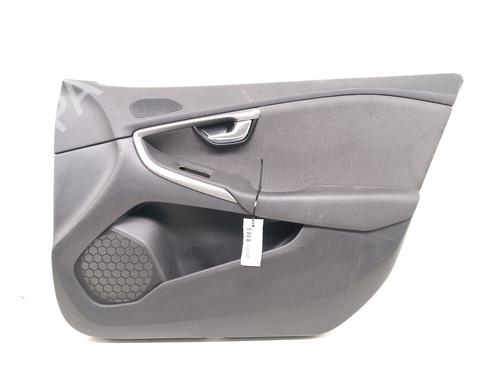 Used Front right panel Front right panel VOLVO V40 Cross Country (526) D2 (120 hp) 35728940 35728940