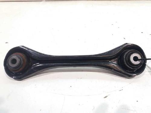 Venstre bagtil bærearm BMW 1 (E81) 118 d (143 hp) 4496624