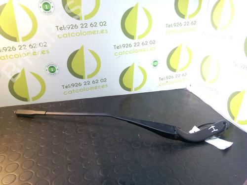 Used Front windshield wiper arm BMW 1 (E87) 118 d (122 hp) 3473715