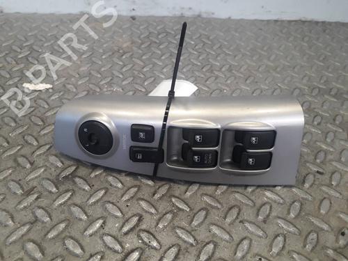 Used Left front window switch KIA SPORTAGE II (JE_, KM_) 2.0 CRDi (140 hp) 15468059