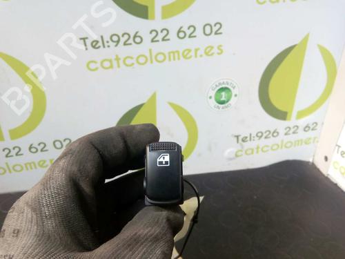 Used Left rear window switch HYUNDAI TUCSON (JM) 2.0 CRDi (140 hp) 3071485
