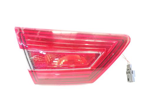 Feu de coffre gauche Feu de coffre gauche RENAULT CLIO IV (BH_) 1.2 16V (BHA1, BHAK, BHMG, BHMK) (75 hp) 36434879 36434879