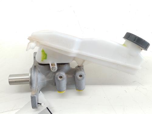 Used Brake master cylinder CITROËN C3 III Van (SX_, SY_) PureTech 110 (110 hp) 27897627