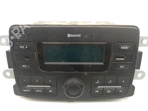 Used Radio Radio DACIA DOKKER MPV (KE_) 1.6 LPG (102 hp) 33244311 33244311