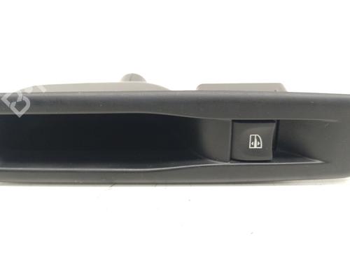 left-rear-window-switch-renault-megane-iii-hatchback-bz01_-b3_-2008-31996129 main image