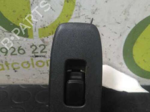 Used Right front window switch MITSUBISHI PAJERO II (V3_W) 3.2 DiD 4WD (165 hp) 3057865
