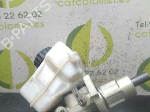 Used Brake master cylinder BMW 1 (E87) 118 d (122 hp) 3059402