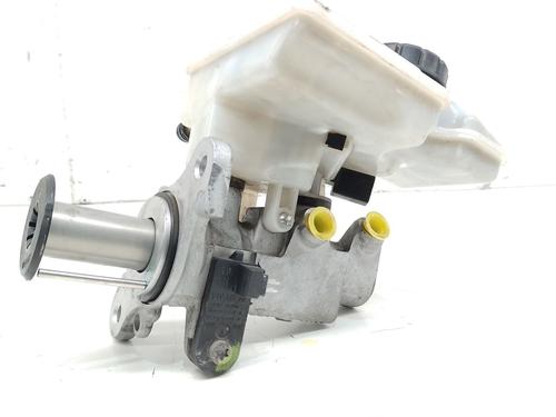 brake-master-cylinder-vw-golf-vii-5g1-bq1-be1-be2-2012-2013-2014-2015-2016-2017-2018-2019-2020-2021-34735053 main image