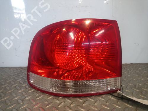 Used Left taillight VW TOUAREG (7LA, 7L6, 7L7) 5.0 V10 TDI (313 hp) 13706783