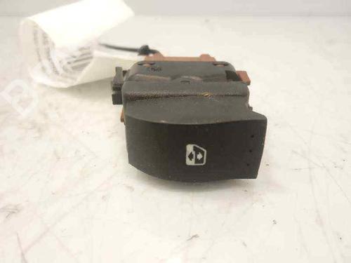 Used Right rear window switch Right rear window switch RENAULT LAGUNA II Grandtour (KG0/1_) 1.8 16V (KG0B, KG0M) (120 hp) 4837010 4837010