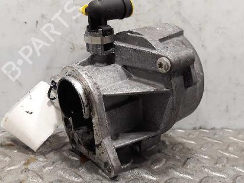 Used Vacuum pump RENAULT SCÉNIC II (JM0/1_) [2003-2010]  6563668