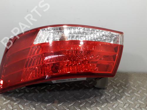 Used Right taillight HYUNDAI SONATA V (NF) 2.0 CRDi (140 hp) 10739938