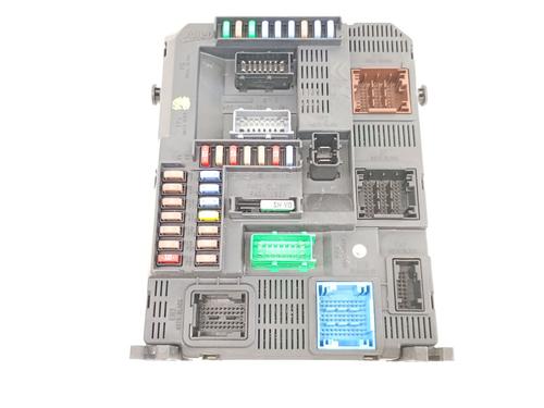 Used Fuse box Fuse box 38704299 38704299