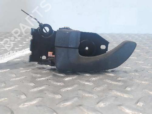 Used Front left interior door handle HYUNDAI SANTA FÉ I (SM) 2.0 CRDi (113 hp) 5884396