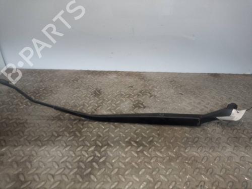 Used Front windshield wiper arm KIA SPORTAGE II (JE_, KM_) 2.0 CRDi (140 hp) 16920752