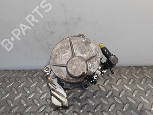 Used Vacuum pump RENAULT SCÉNIC II (JM0/1_) 1.9 dCi (JM0G, JM12, JM1G, JM2C) (120 hp) 8287284