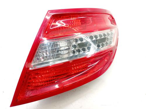 Used Right taillight Right taillight MERCEDES-BENZ C-CLASS (W203) C 280 (203.054) (231 hp) 40238012 40238012