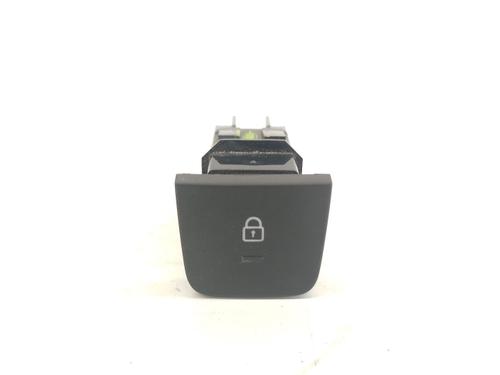 switch-renault-kadjar-ha_-hl_-2015-27366183 main image