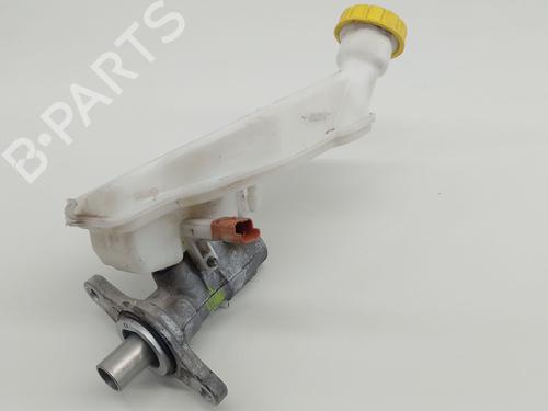 Used Brake master cylinder CITROËN C3 III Van (SX_, SY_) BlueHDi 75 (75 hp) 26593970
