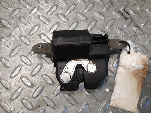 Bakluke lås OPEL CORSA D (S07) [2006-2015]  3048088