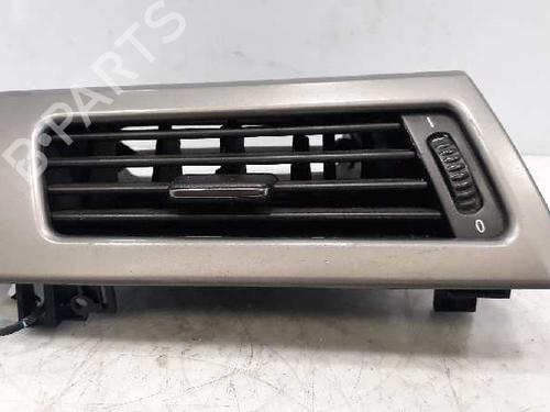 Used Air vent BMW 5 (E60) 520 d (163 hp) 11672551