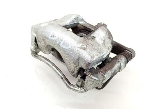 right-front-brake-caliper-toyota-auris-_e15_-2006-2007-2008-2009-2010-2011-2012-2013-36431907 main image