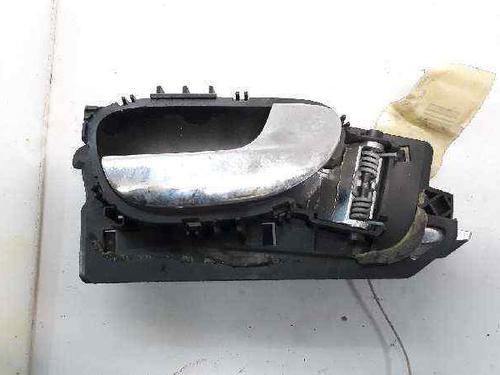 Used Front right interior door handle Front right interior door handle PEUGEOT 307 Break (3E) 2.0 HDI 110 (107 hp) 3220745 3220745