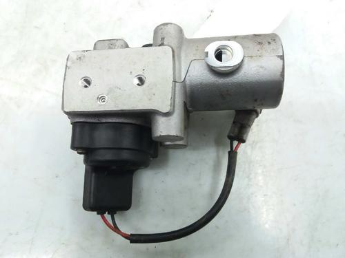 Used Brake master cylinder TOYOTA PRIUS Liftback (_W2_) 1.5 Hybrid (NHW20_, NHW20R) (112 hp) 8758570
