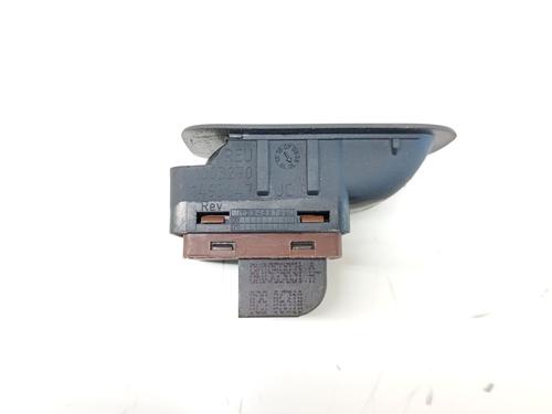 Switch AUDI Q5 (8RB) 3.2 FSI quattro | BP39560338I30 - Image 2