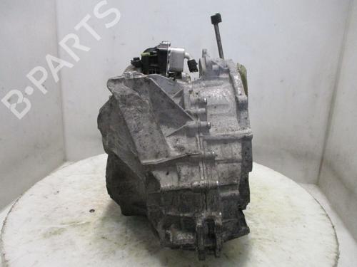 Gearbox MERCEDES-BENZ A-CLASS (W176) A 200 CDI / d (176.008) | BP24971137M3 