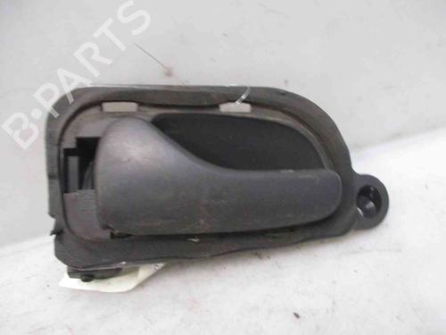 Used Front left interior door handle RENAULT SAFRANE II (B54_) 2.2 dT (B54G) (113 hp) 19720353
